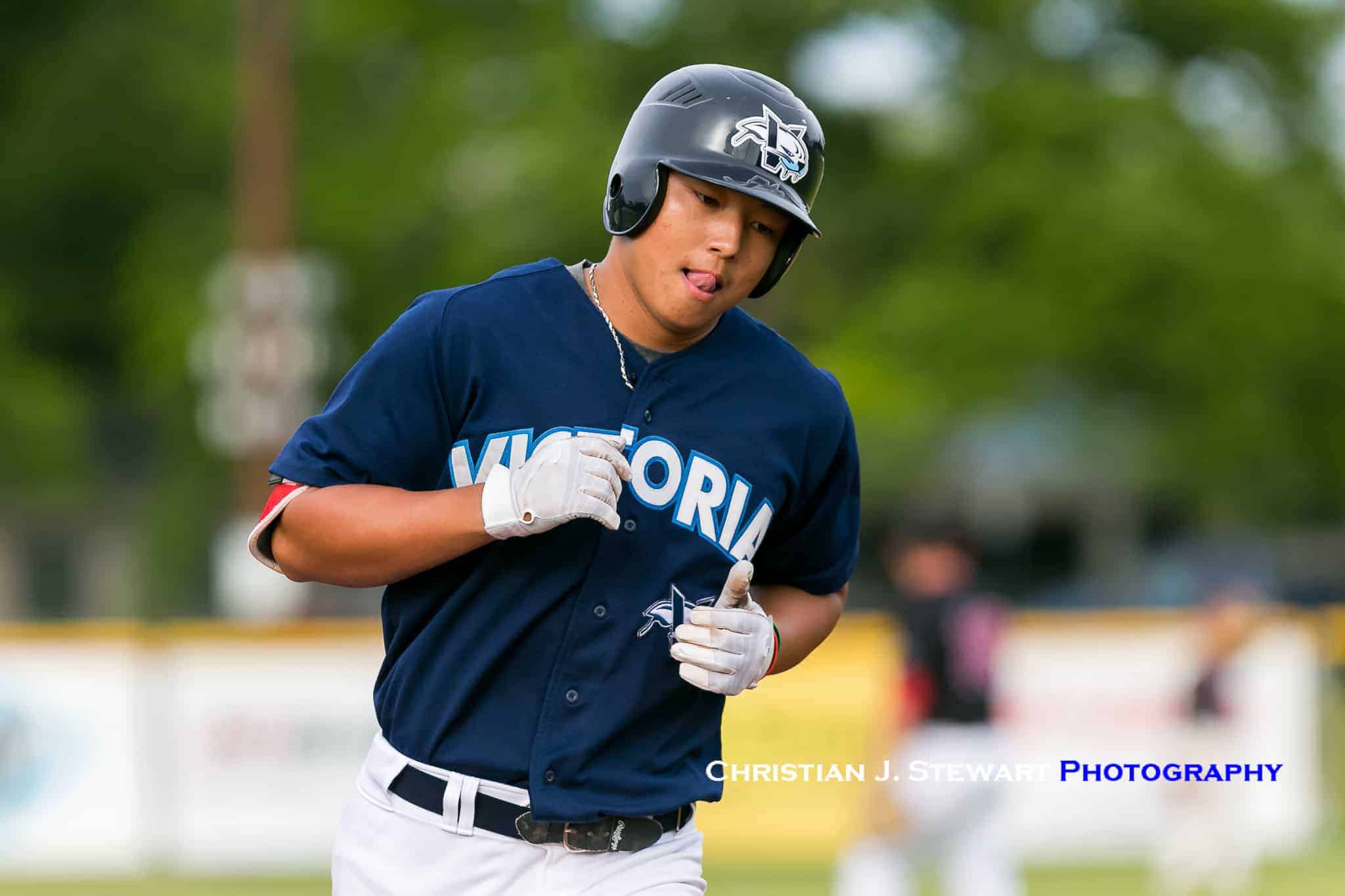 Victoria HarbourCats - Bernie! Bernie!…Huang Powers HarbourCats to ...